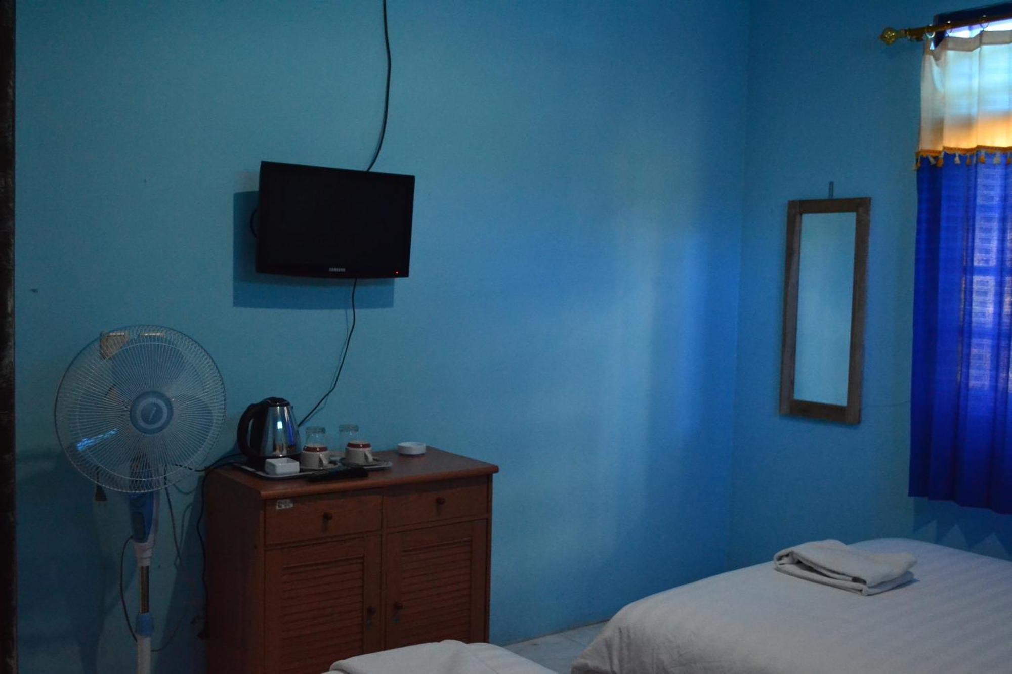 The New Orlinds Guest House Wonosari الغرفة الصورة